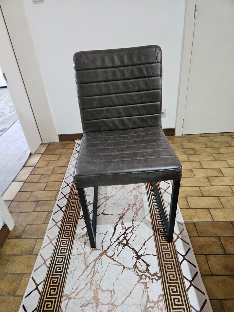 6 chaises de salle à manger gratuites, Enlèvement