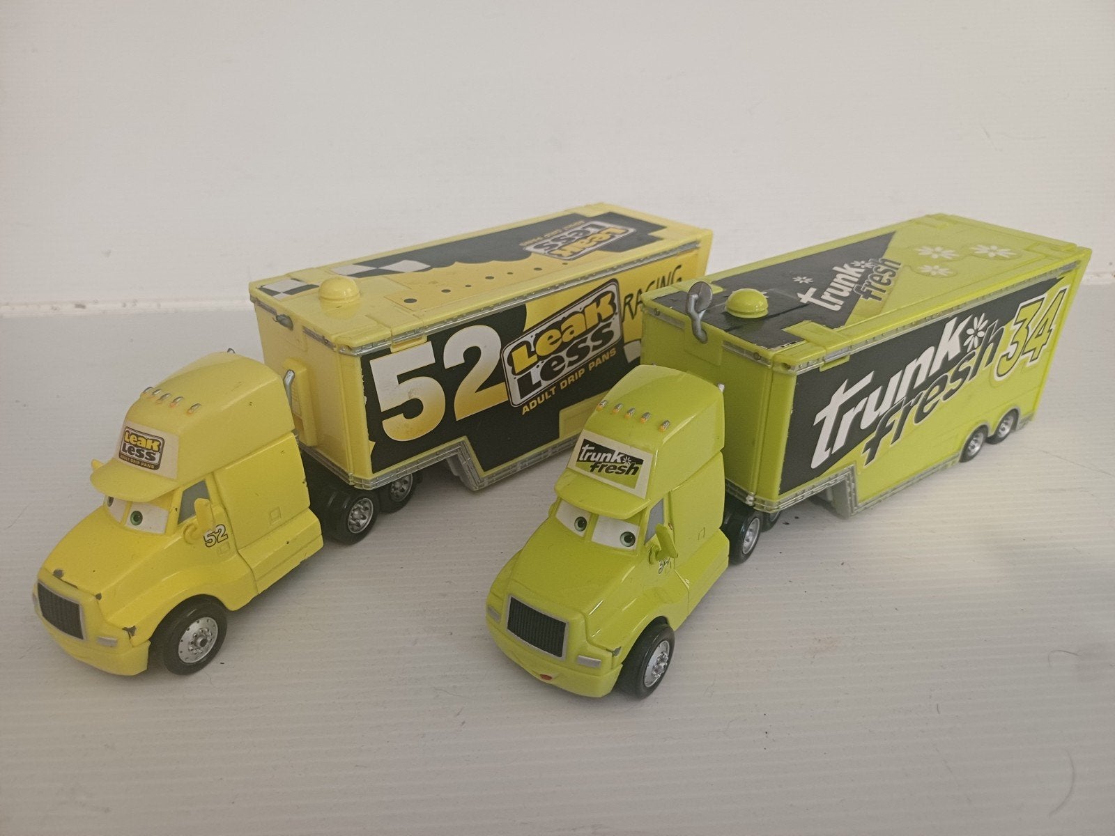 Cars trucks met schade, Kinderen en Baby's, Ophalen of Verzenden, Gebruikt