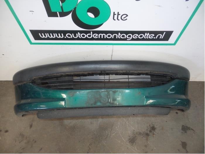 Voorbumper van een Peugeot 206 (206 98-) (KRV), Auto-onderdelen, Gebruikt, -, -, Ophalen of Verzenden