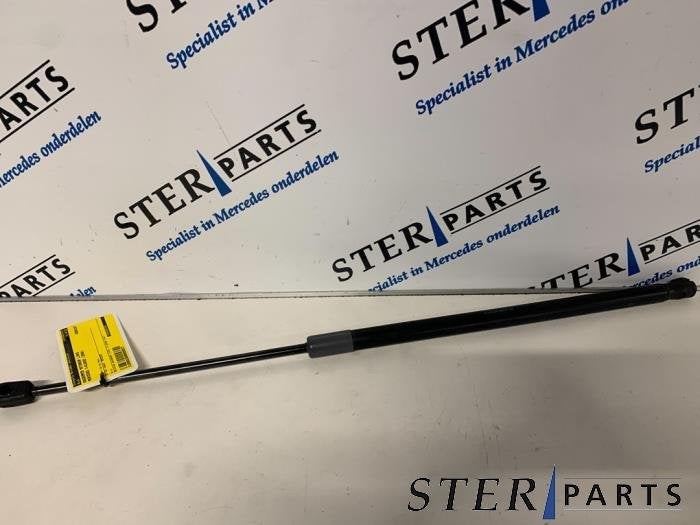 Gasdemper Motorkap links van een Mercedes C-Klasse, Gebruikt, -, Ophalen of Verzenden, -