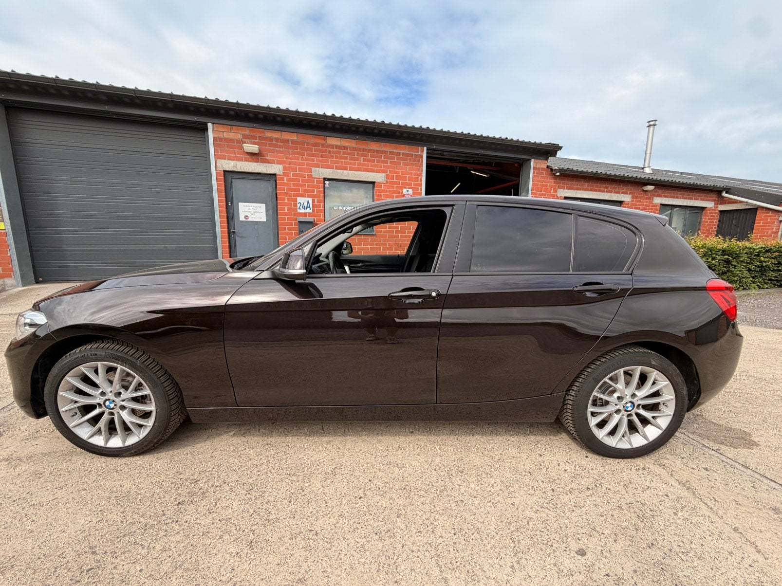 BMW 1 SERIE 116i GARANTIE 70000 KM , LED // 17 INCH, Autos, Euro 6, Entreprise, Garantie prolongée, Boîte manuelle