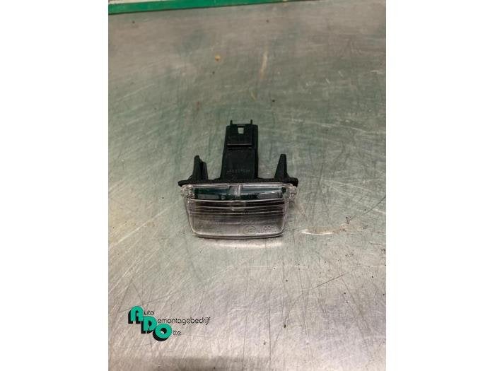 Eclairage immatriculation d'un Peugeot 206 (206 98-), Autos : Pièces & Accessoires, -, 3 mois de garantie, Utilisé, -
