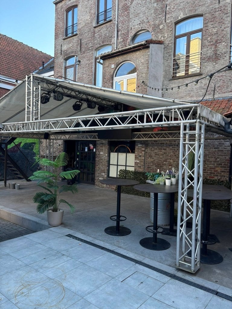 TRUSS TENT, Ophalen, Gebruikt, Barinrichting