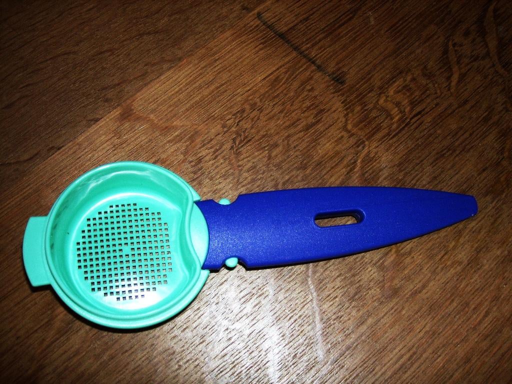 Tupperware: minizeef voor kleine containers, Ophalen of Verzenden, Nieuw, Blauw