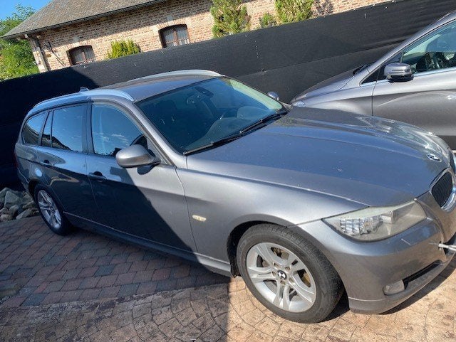 BMW 318D met motoschade, Cuir, Achat, Noir, 5 portes
