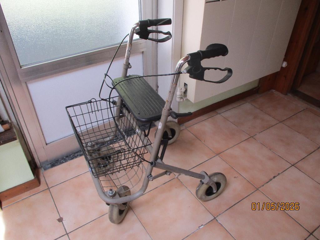 Dichtklapbare rollator met mandje, Ophalen, Opvouwbaar, Gebruikt