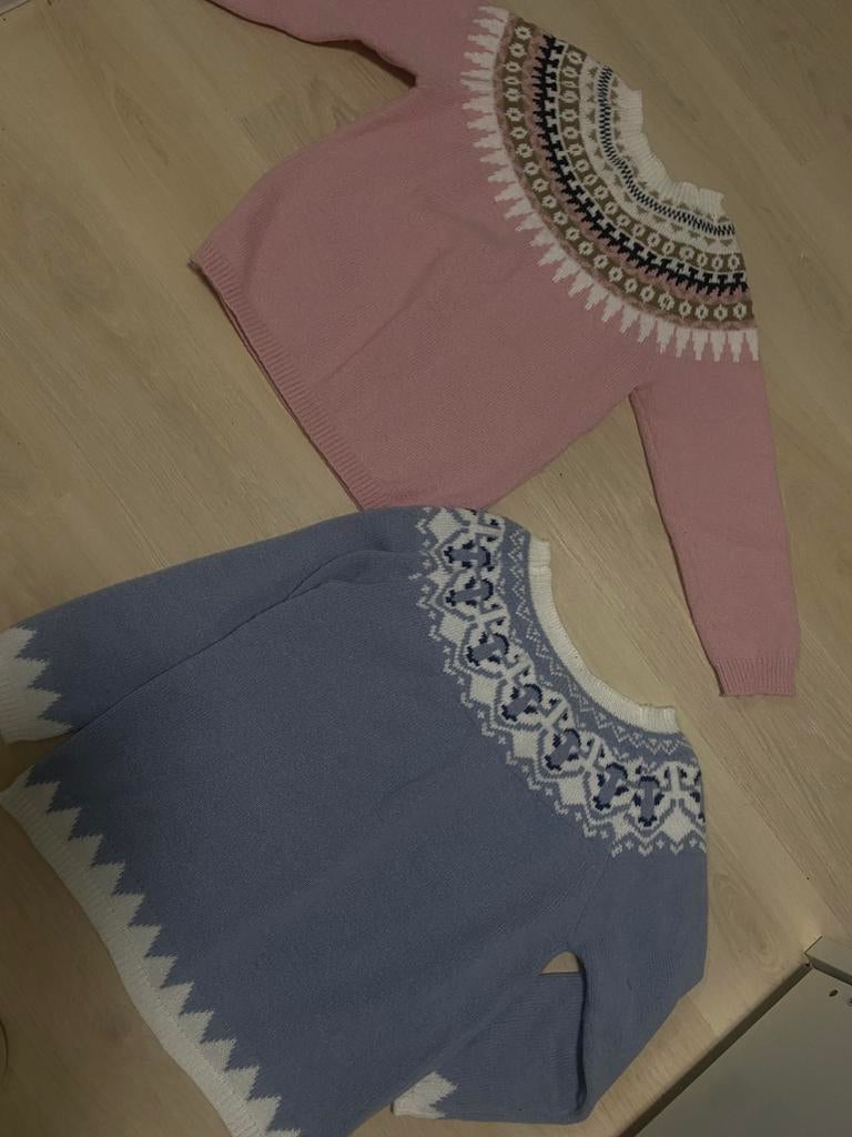 Set van 2 Noorse Truien - Roze & Blauw - Maat s, Ophalen, Nieuw, Maat 36 (S), Blauw