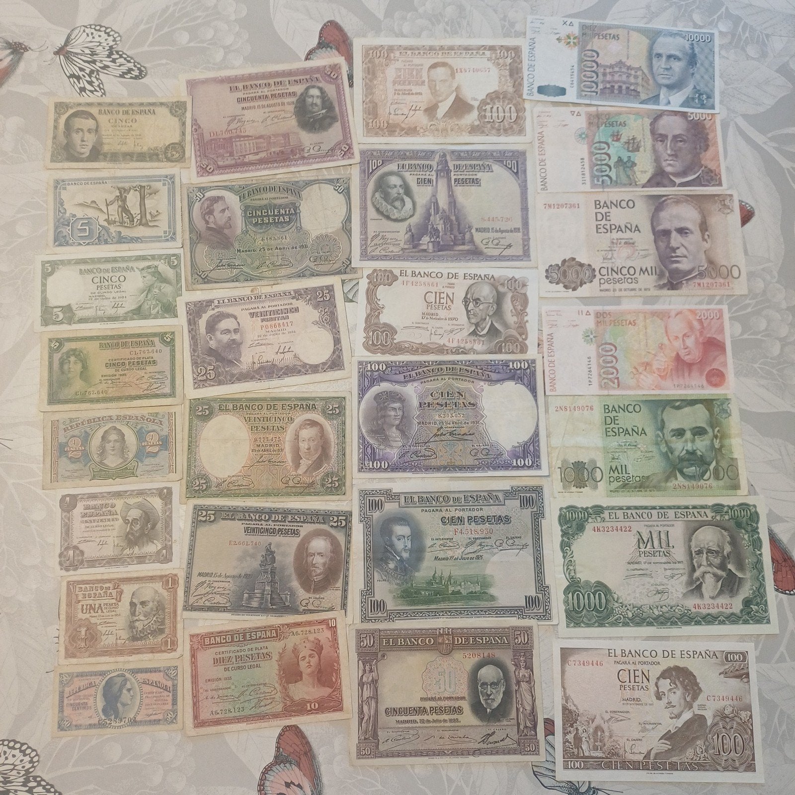 28 spaanse peseta bank biljetten, Ophalen