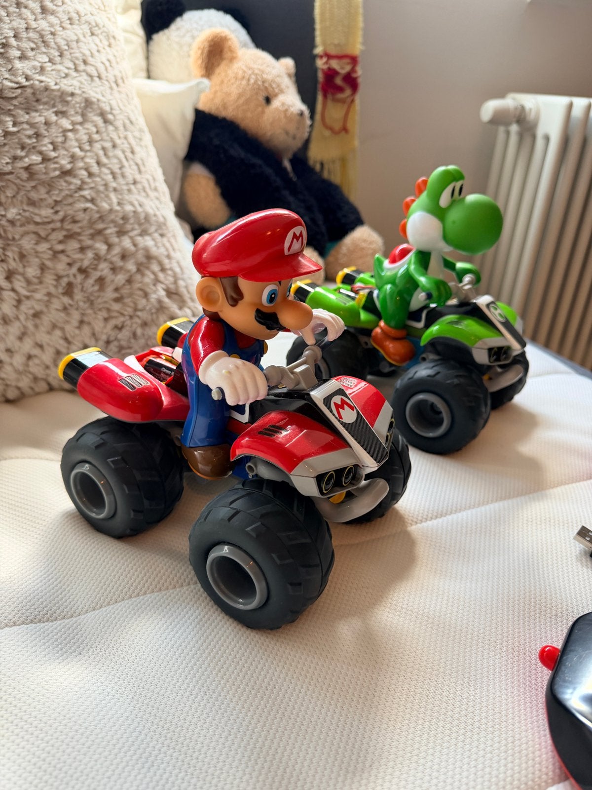 Mario et Yoshi RC Carrera voitures télé-guidées, Collections, Enlèvement, Utilisé