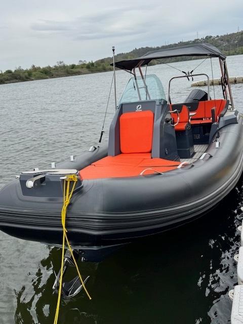 Zodiac Medline 6.80, Neuf, 50 ch ou plus, Enlèvement, Moteur hors-bord