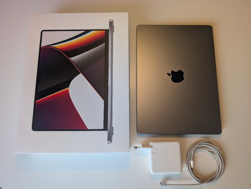MacBook Pro 14" - Apple M1 Max, Computers en Software, 32 GB, Overige groottes, 512 GB, Zo goed als nieuw