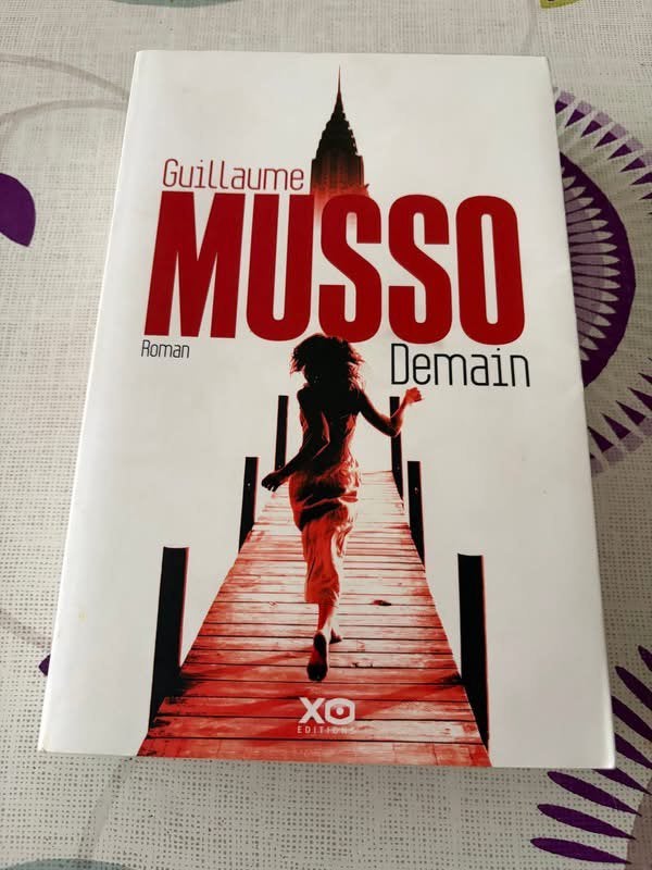 Demain - Roman de Guillaume Musso, Livres, Enlèvement ou Envoi, Comme neuf
