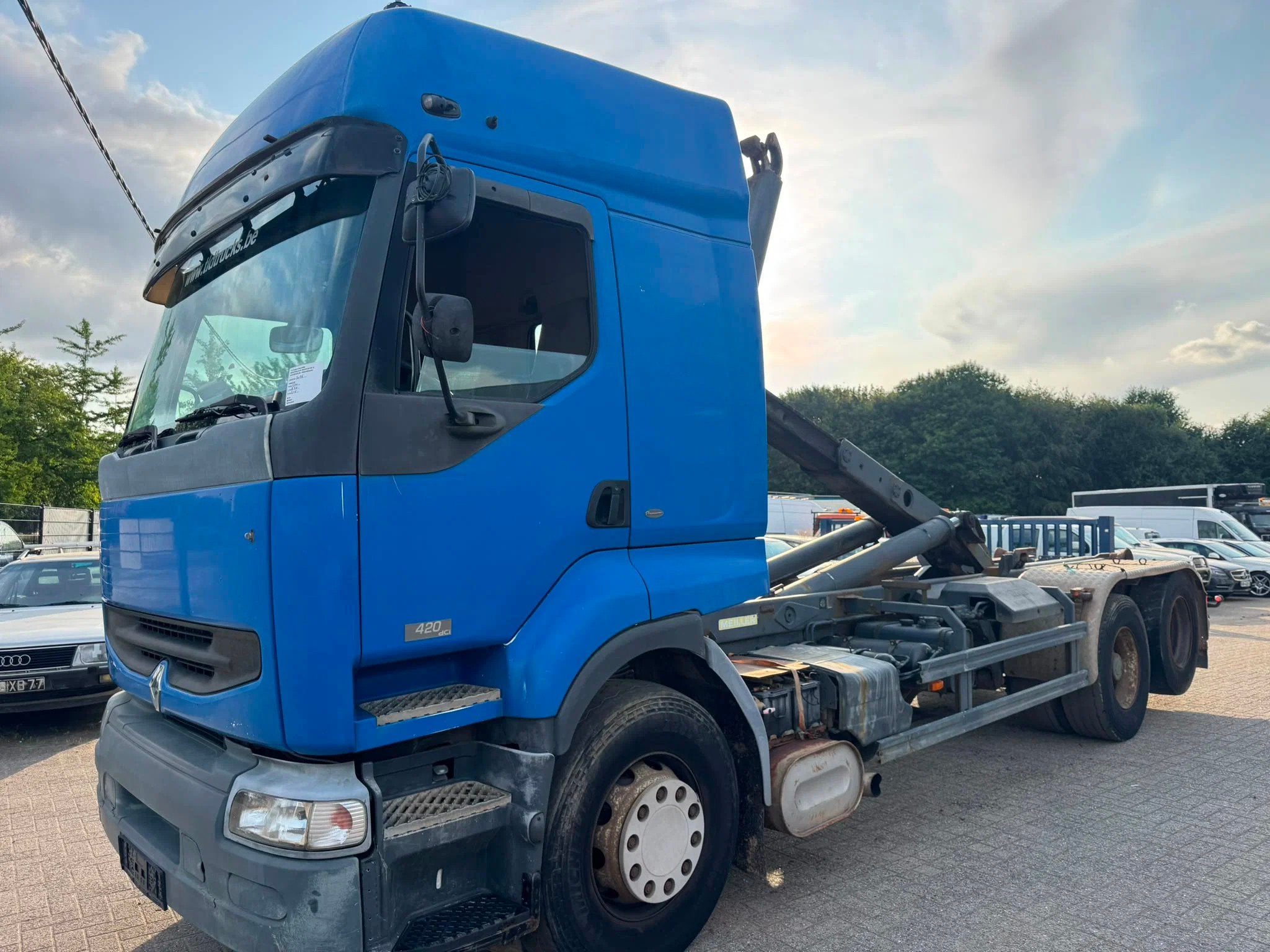 Renault Premium 420 *6X2-10TYRE-MANUAL GEARBOX* (bj 2001), Auto's, Vrachtwagens, Bedrijf, 420 pk, Te koop, Euro 3