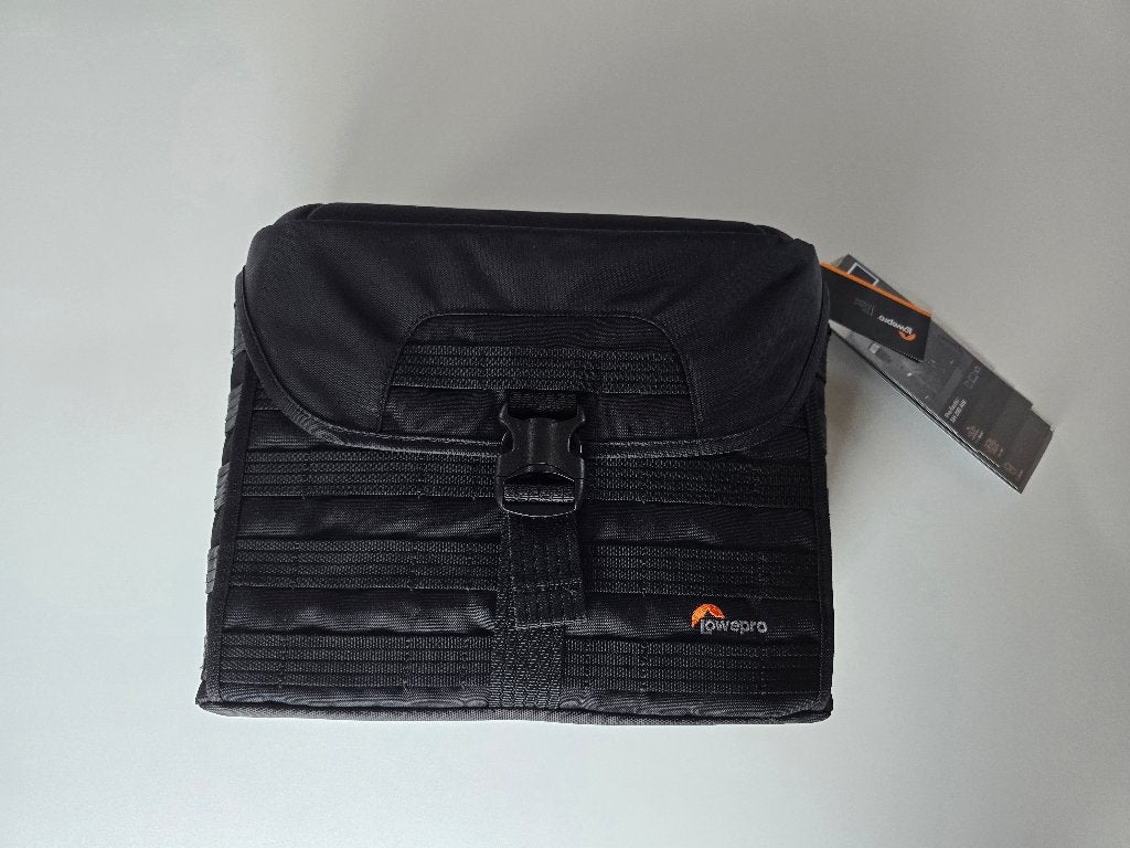 Lowepro ProTactic SH 200 AW - sac à bandoulière photo, TV, Hi-fi & Vidéo, Neuf, Poches latérales, Lowepro, Enlèvement ou Envoi