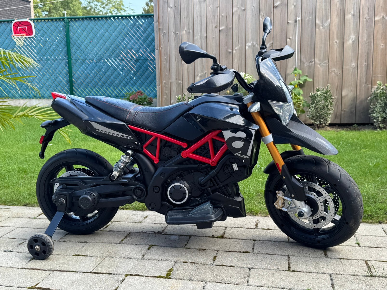 Elektrische Aprilia motor voor kinderen van 3-6 jaar, Ophalen of Verzenden, Zo goed als nieuw
