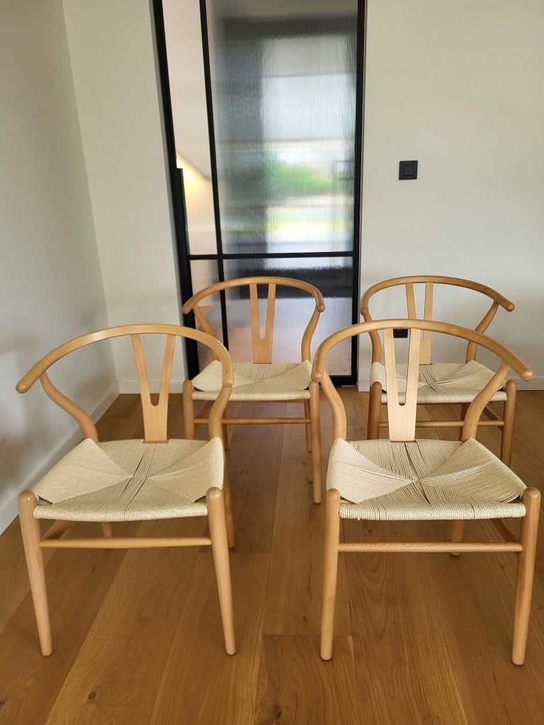 Set van 4 Wishbone / Y-Chair stijl stoelen (Mowelli), Huis en Inrichting, Stoelen, Ophalen, Bruin, Hout, Zo goed als nieuw