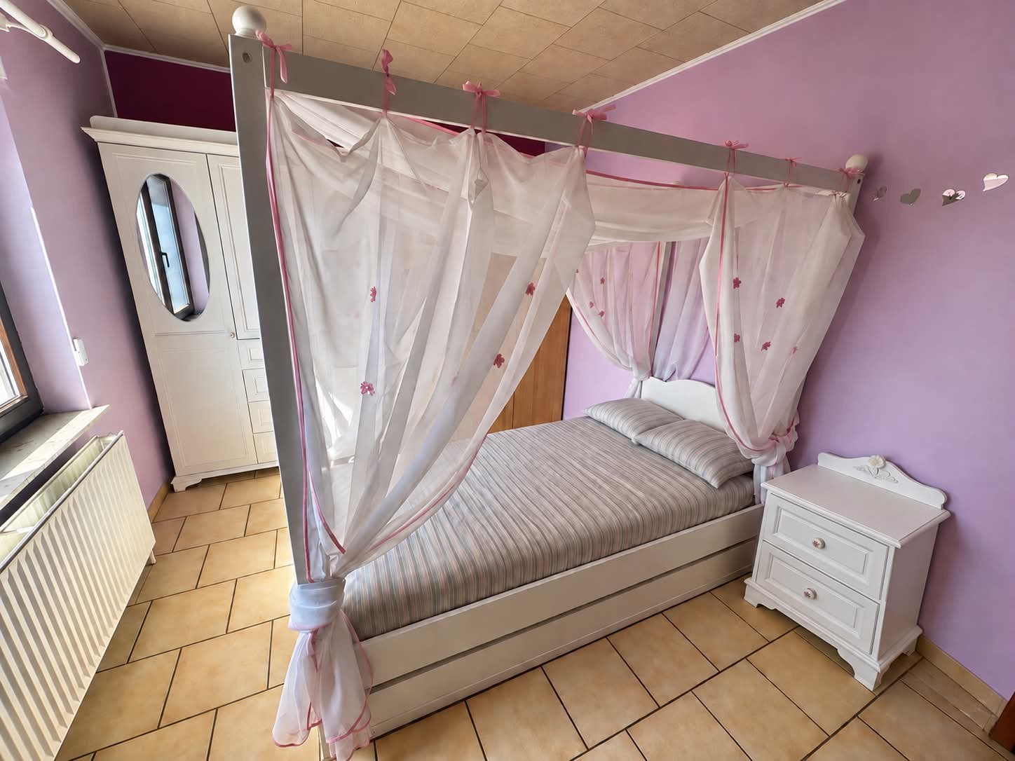 Chambre complete enfant avec lit baldaquin, Enlèvement