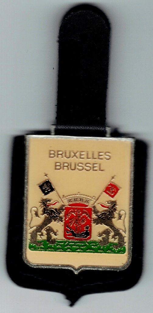 Borsthanger politie Brussel (geel), Verzamelen, Verzenden, Zo goed als nieuw, Overige onderwerpen, Speldje of Pin