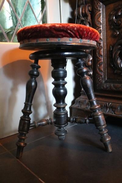 chaise de piano ancienne KH, Enlèvement