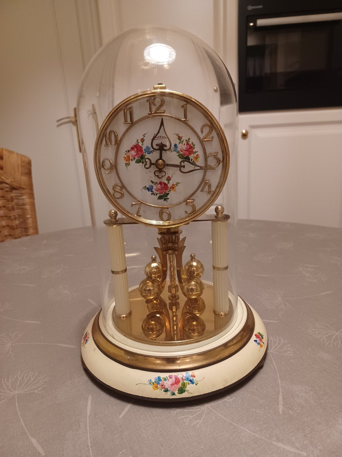 Cloche, Antiquités & Art, Enlèvement