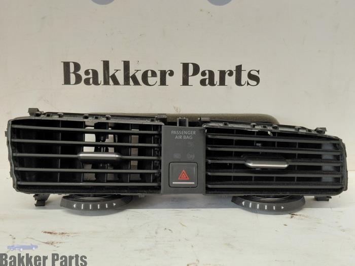 Grille aération tableau de bord d'un Volkswagen Golf, -, Volkswagen, -, 3 mois de garantie