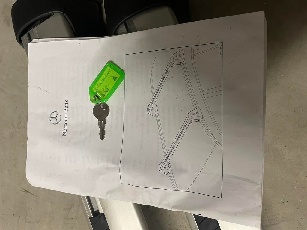 Originele dakdragers Mercedes C205 break, Ophalen, Zo goed als nieuw