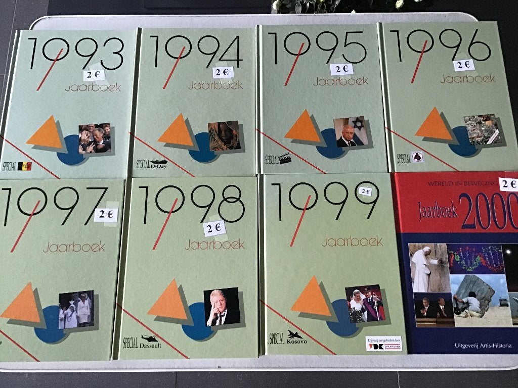 jaarboeken Artis Historia 1993 tot 2000 en nog 7 andere, Boeken, Ophalen of Verzenden, Zo goed als nieuw