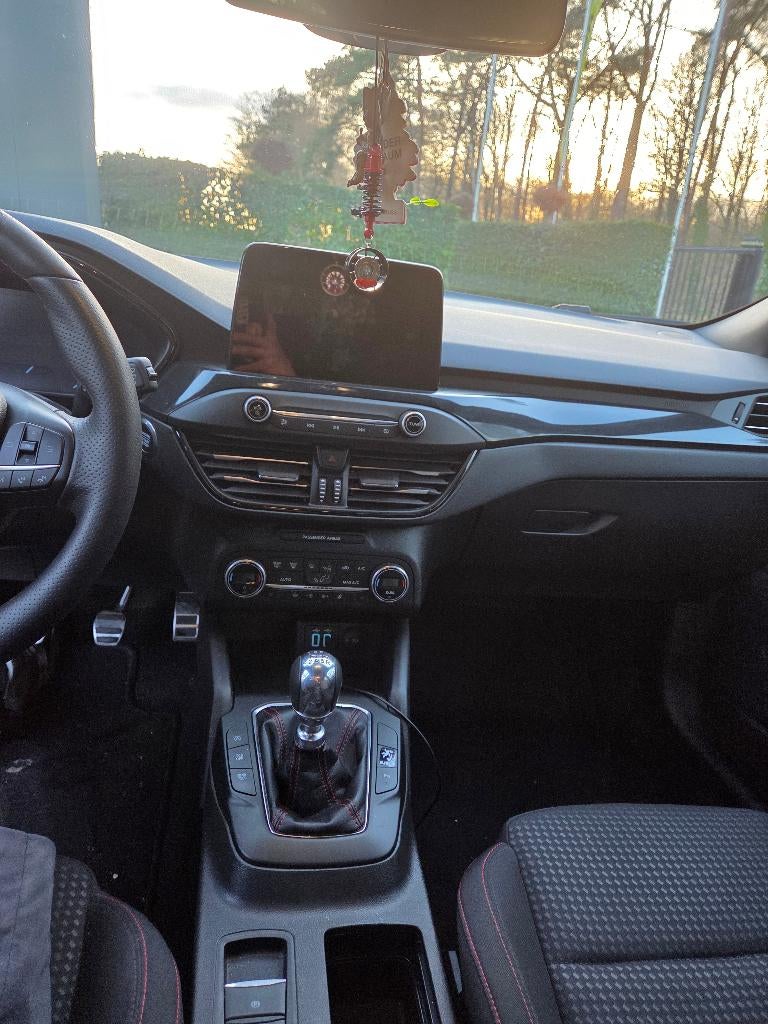 Ford focus clipper st line x, Blauw, Focus, Voorwielaandrijving, Stof