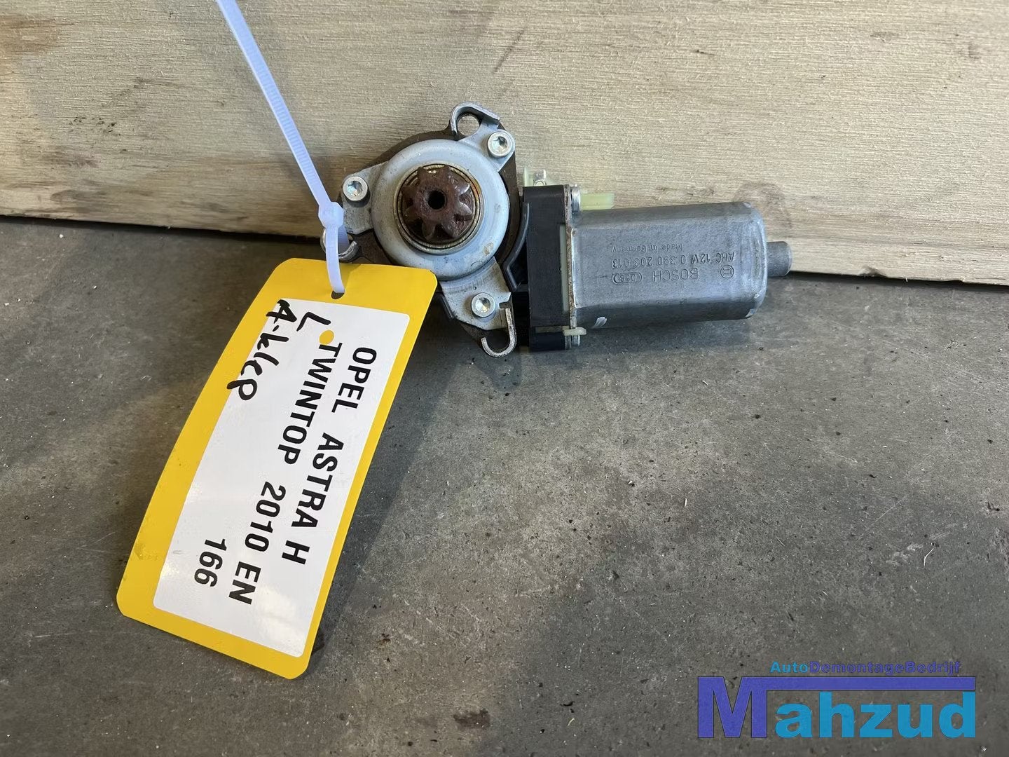 OPEL ASTRA H TWINTOP links cabriodak motor 13228557 2005-201, Opel Automobile GmbH, Opel, Bahnhofsplatz 1
65423  Russelsheim am Main, DE