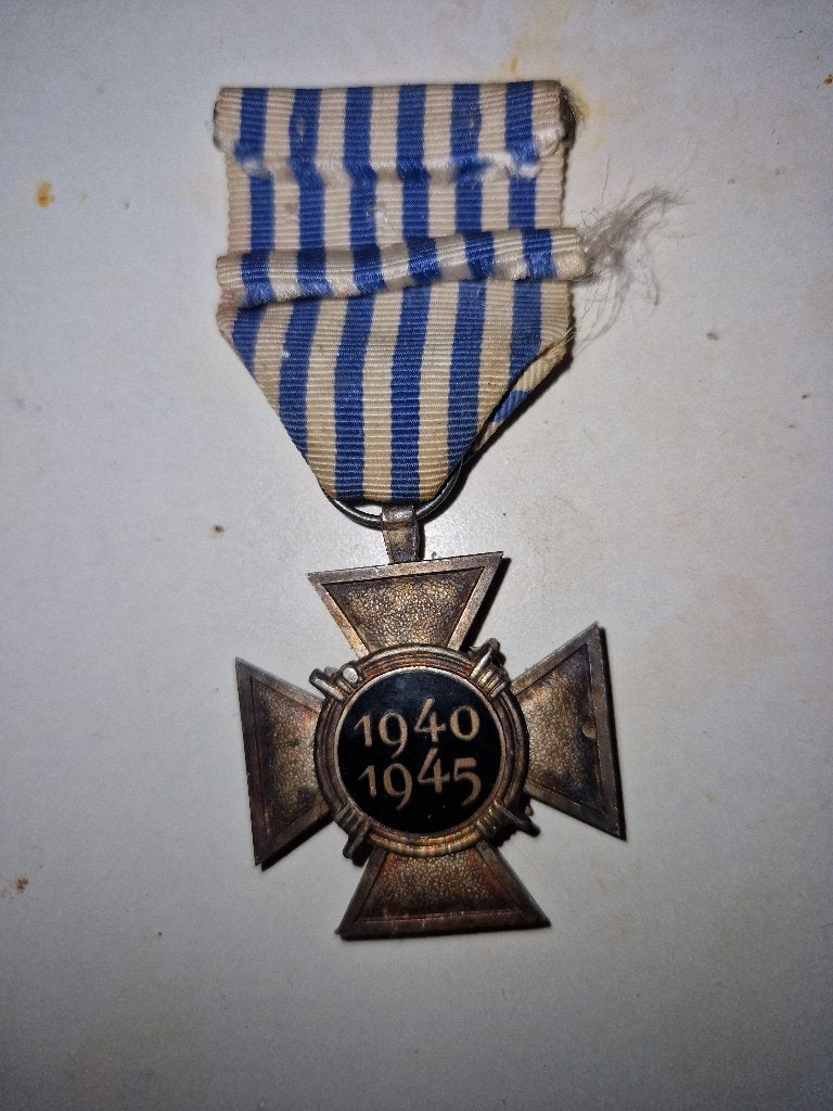 Medaille prisonnier belge 40/45, Collections, Enlèvement
