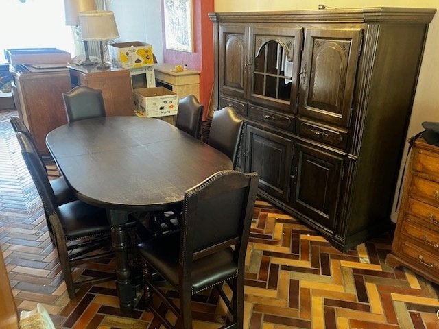 Eetkamer, Enlèvement, Comme neuf, Massieve donkere eik, 4 à 6 chaises