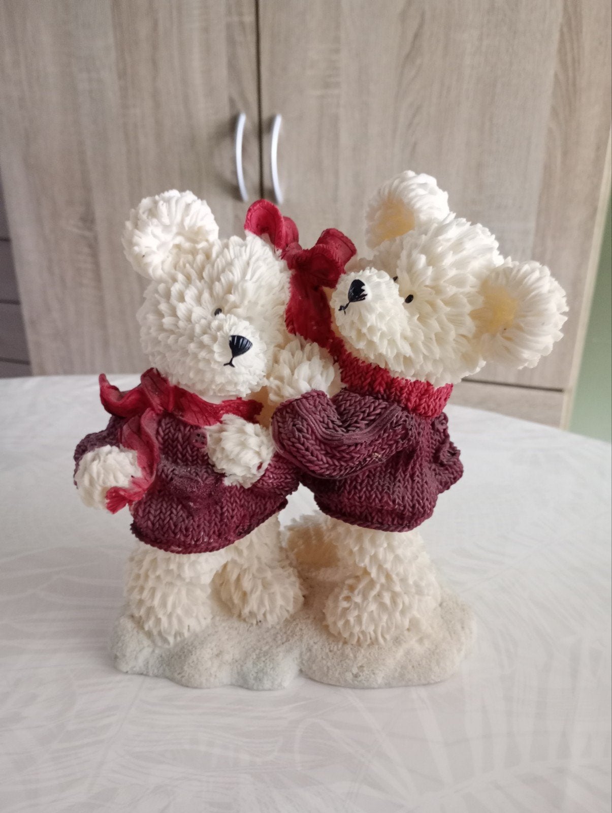 Statuette de collection – Couple d'oursons effet tricot & la, Enlèvement ou Envoi