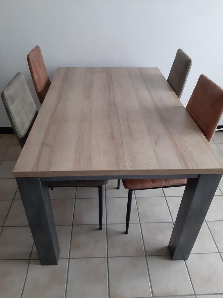 Tafel lichte eik met 4 stoelen 77x139x90, Huis en Inrichting, Ophalen
