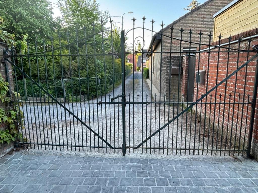 Smeedijzeren poort, Tuin en Terras, Ophalen