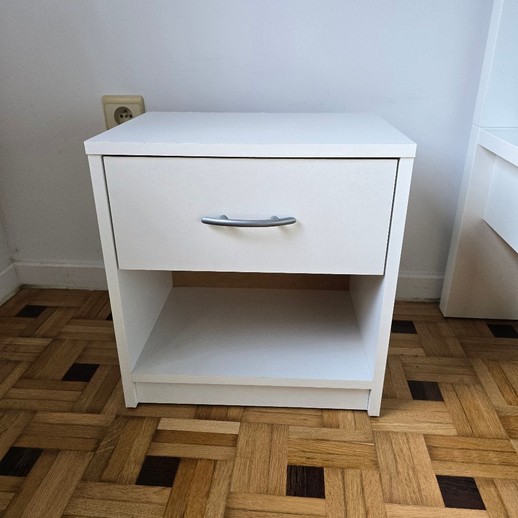 White Double Bed 160200 cm with Mattress & 2 Bedside Tables, Enlèvement, 200 cm, 140 cm, Comme neuf