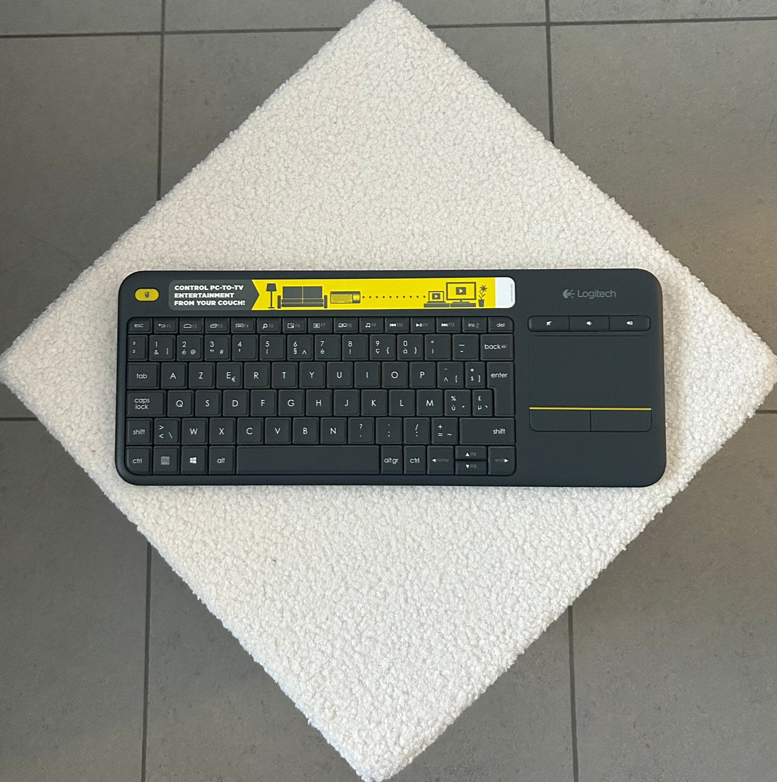 Logitech draadloos toetsenbord, Computers en Software, Toetsenborden, Ophalen, Azerty, Nieuw, Draadloos