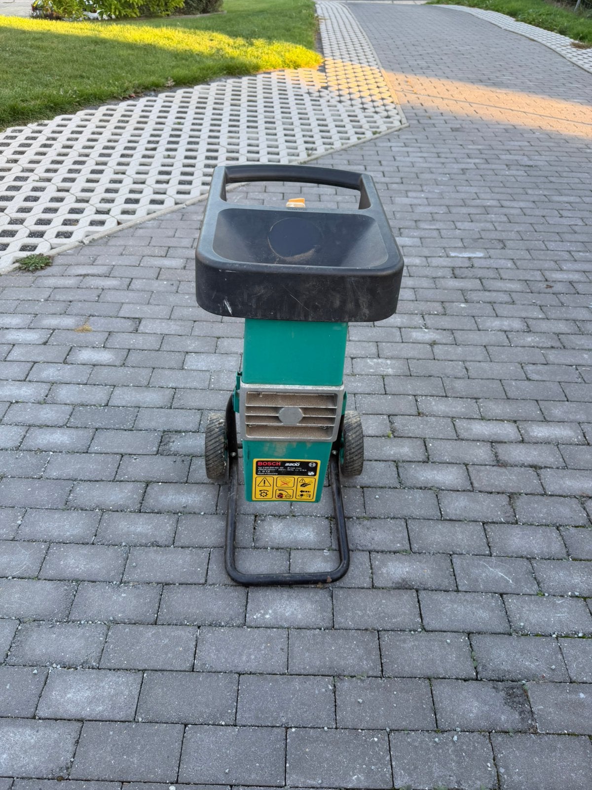 Broyeur bosch axt 2200, Tuin en Terras, Ophalen, Zo goed als nieuw, Elektrisch