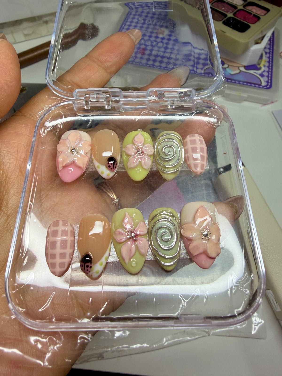 Press on nails Pink Garden
