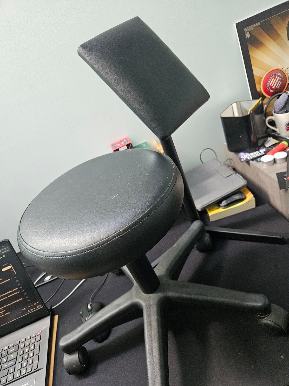 Lot Tabouret et Repose Bras pour tatouage, Enlèvement, Comme neuf, Noir