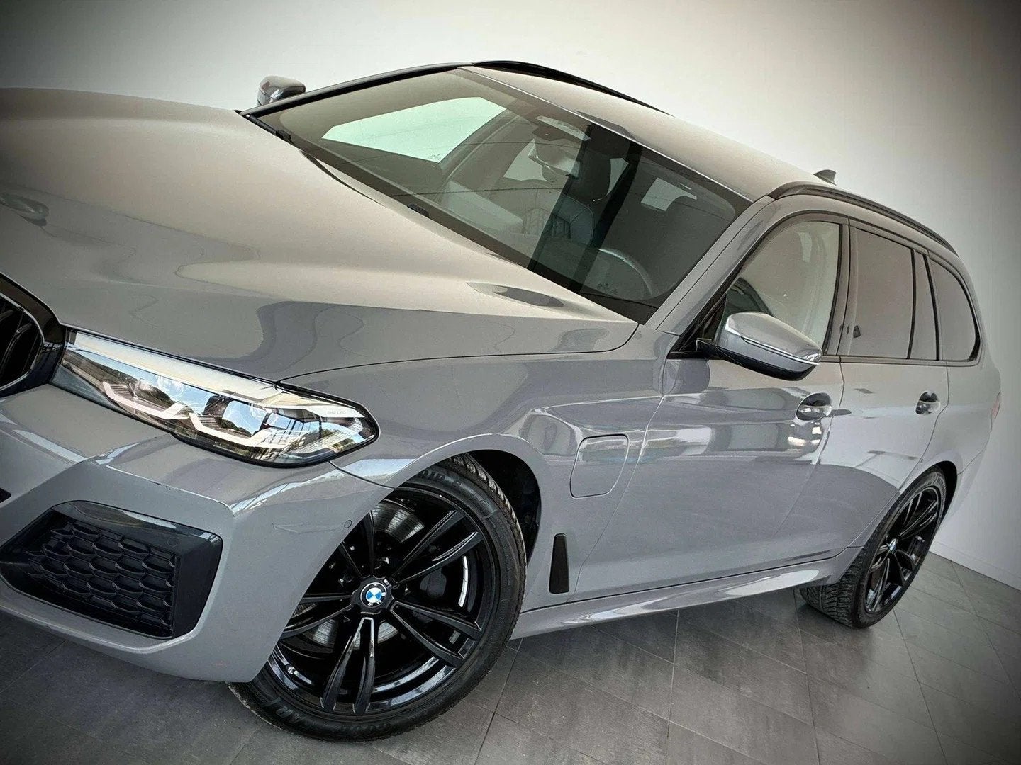 BMW 5 Serie 530 eAS Touring PHEV-FULL PACKM-COCKPIT-CARPLAY-, Auto's, Automaat, 4 cilinders, Leder, Bedrijf