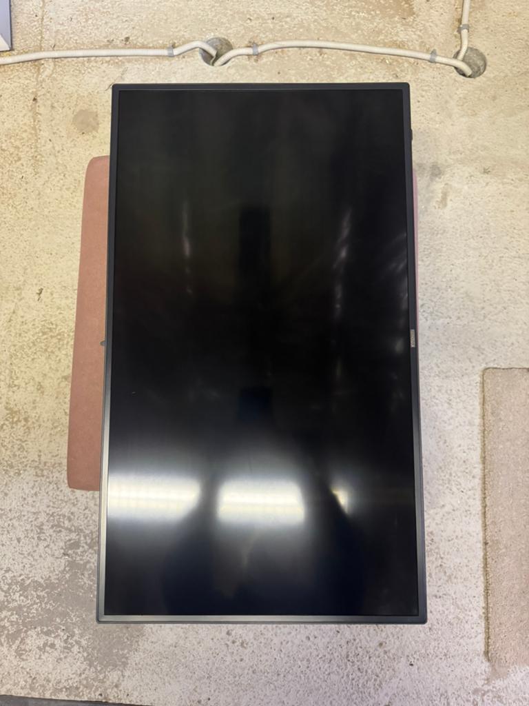 Alphatronics 12 volt smart tv, Ophalen, Gebruikt