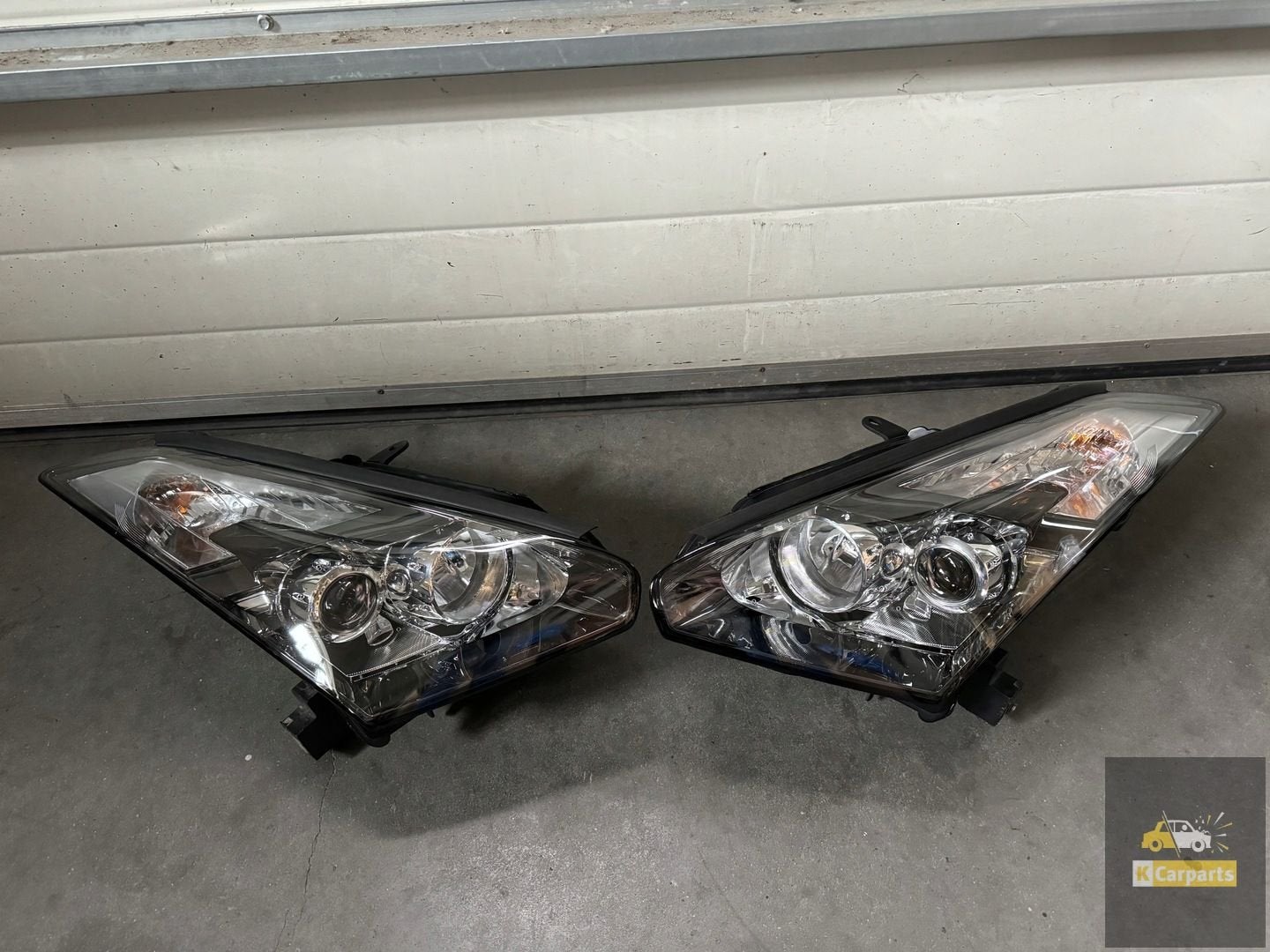 100-63954, Nissan GTR xenon set lampen, Takashima 1-chome 1-1
220-8686  Yokohama, NISSAN_SR@mail.nissan.co.jp, Nissan, Gebruikt