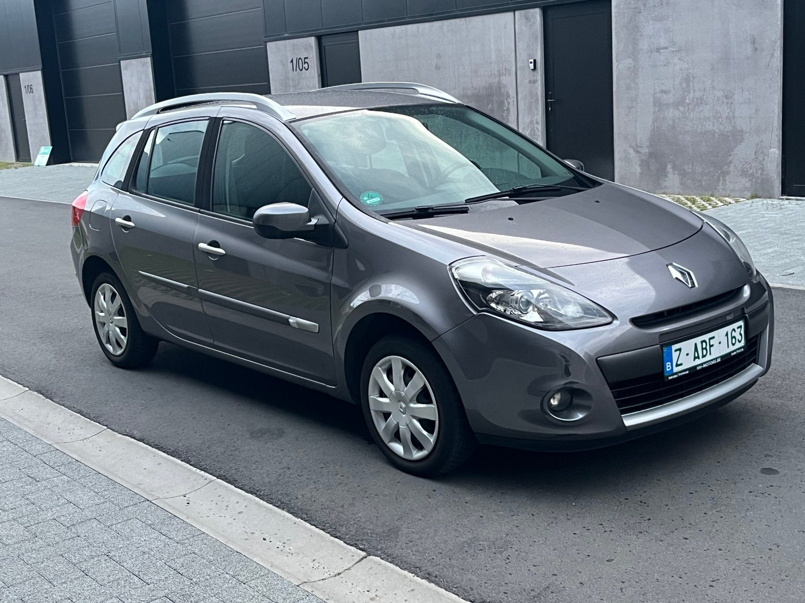 Renault Clio 1.2 Essence 2009 | 141 700 km | Approuvé, Autos, Argent ou Gris, 139 g/km, Noir, 5 portes