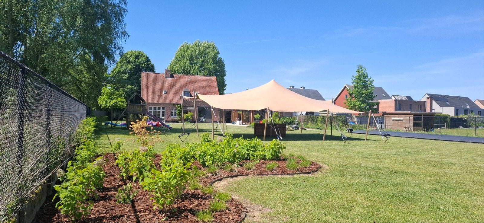 À louer, tente stretch 7,5 m x 10 m, Enlèvement