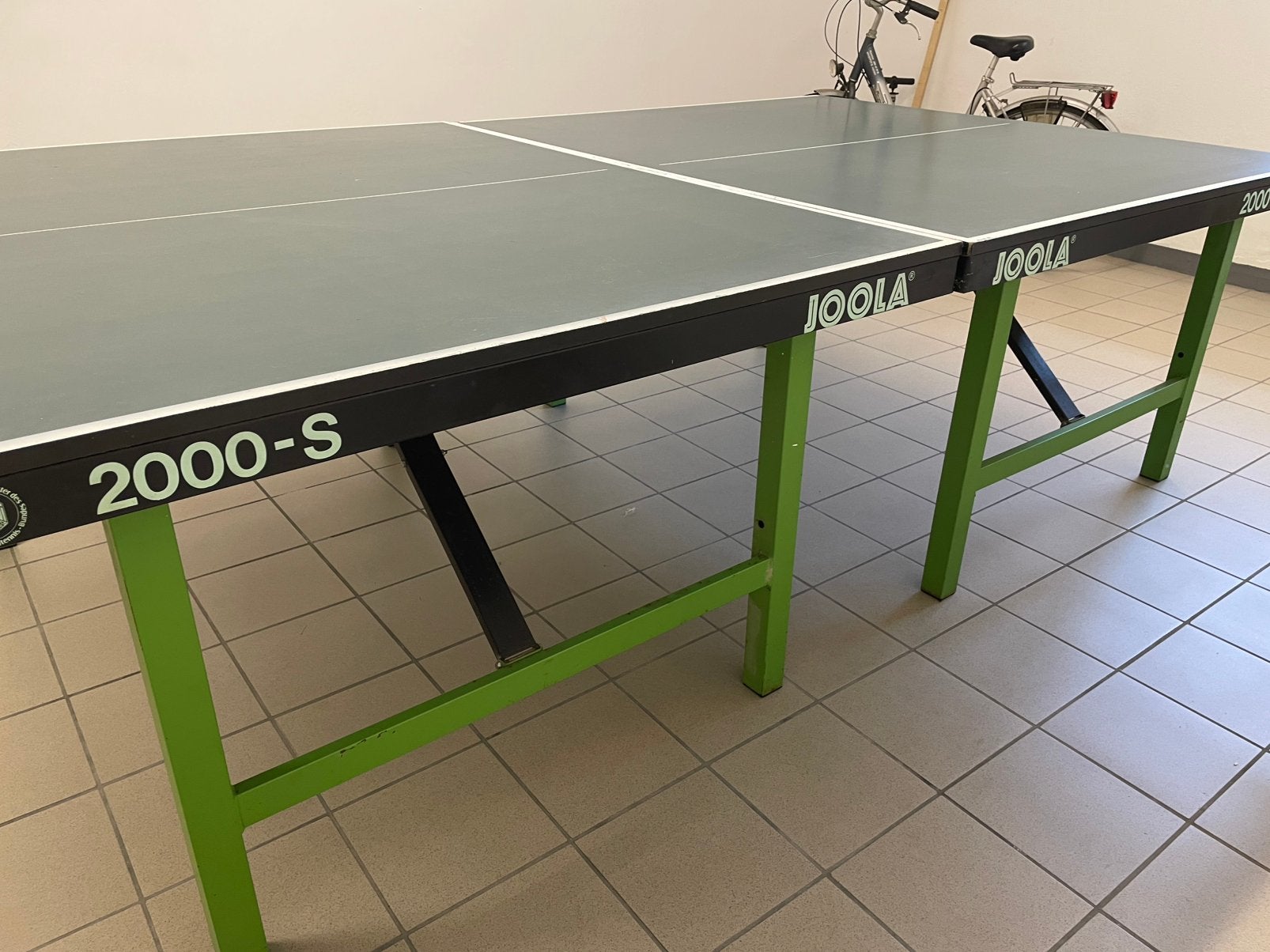 Degelijke pingpongtafel, Sport en Fitness, Tafeltennis, Ophalen, Zo goed als nieuw