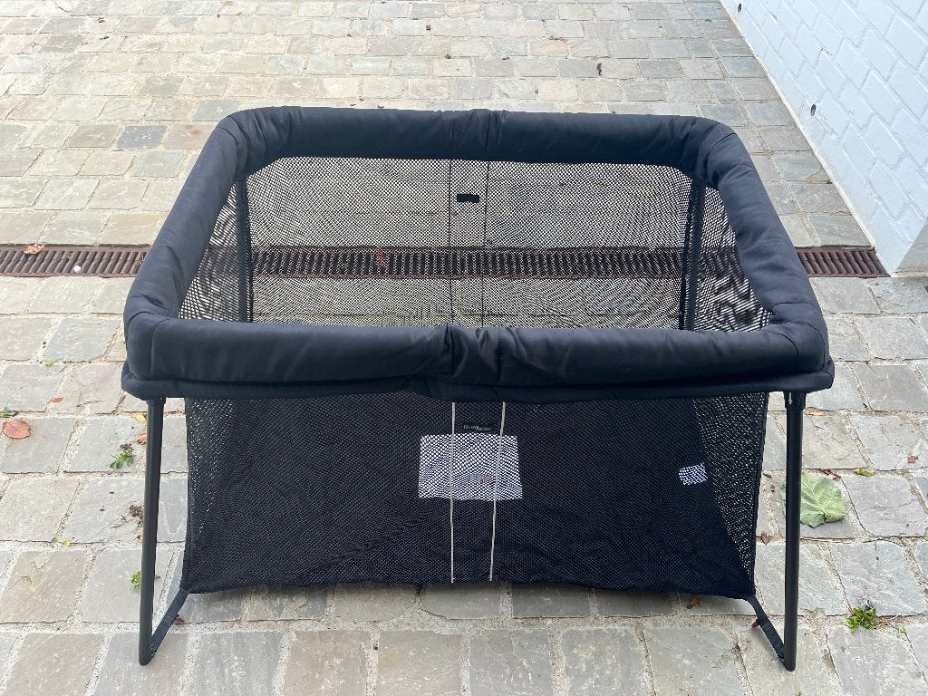 lit bébé Baby Bjorn, Enfants & Bébés, Enlèvement, Utilisé