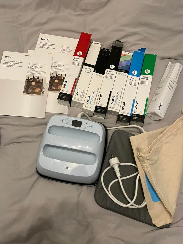 Cricut easypress 3, Hobby & Loisirs créatifs, Bricolage, Bleu, Comme neuf, Enlèvement, Machine