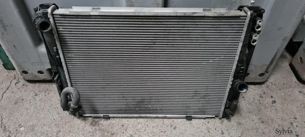 Koelerpakket  Radiateur BMW 1 / 3 serie E81 E82 E87 E88 E90, Autos : Pièces & Accessoires, Moteurs & Accessoires, Utilisé, Enlèvement ou Envoi