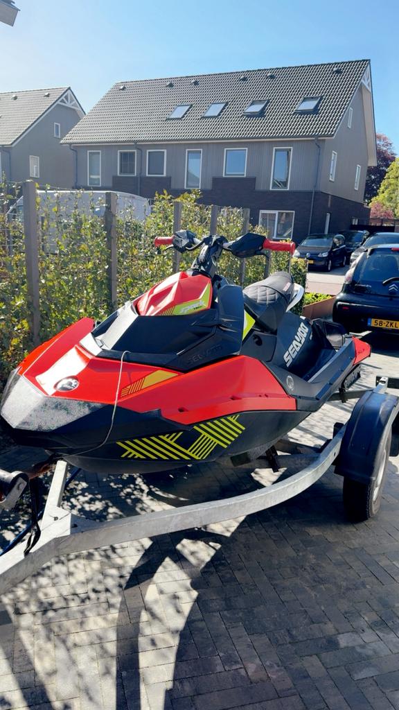 Seadoo Spark / Trixx | 120uur | Incl. trailer, Ophalen, Zo goed als nieuw