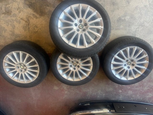 Lm Velgen Alfa Giulietta met Zeer Goede Banden!, Auto-onderdelen, Banden en Velgen, Ophalen, 16 inch, 205 mm, Band(en)